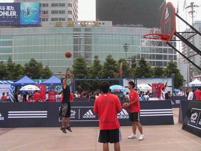 记者专栏--街球挑战赛尊龙凯时网站武汉赛区小(图2)